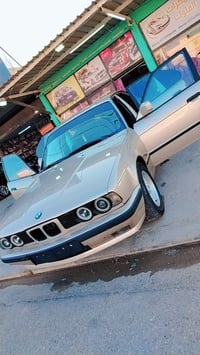 بي ام دبليو 520 • محرك كبس • محدث 92