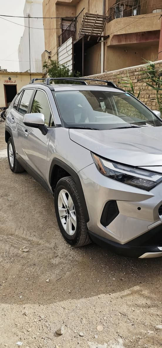 �
Toyota RAV4 2025

• فول مواصفات
• فئة XLE
• ماشية 12 ألف ميل فقط
• فتحة سقف
• بصمة تشغيل
• رادارات أمامية وجانبية
• صندوق كهربائي
• شاشة وكاميرا
• سيارة نظيفة جداً وجاهزة

📞 للتواصل: ***********
واتساب ومكالمات متوفرة �
