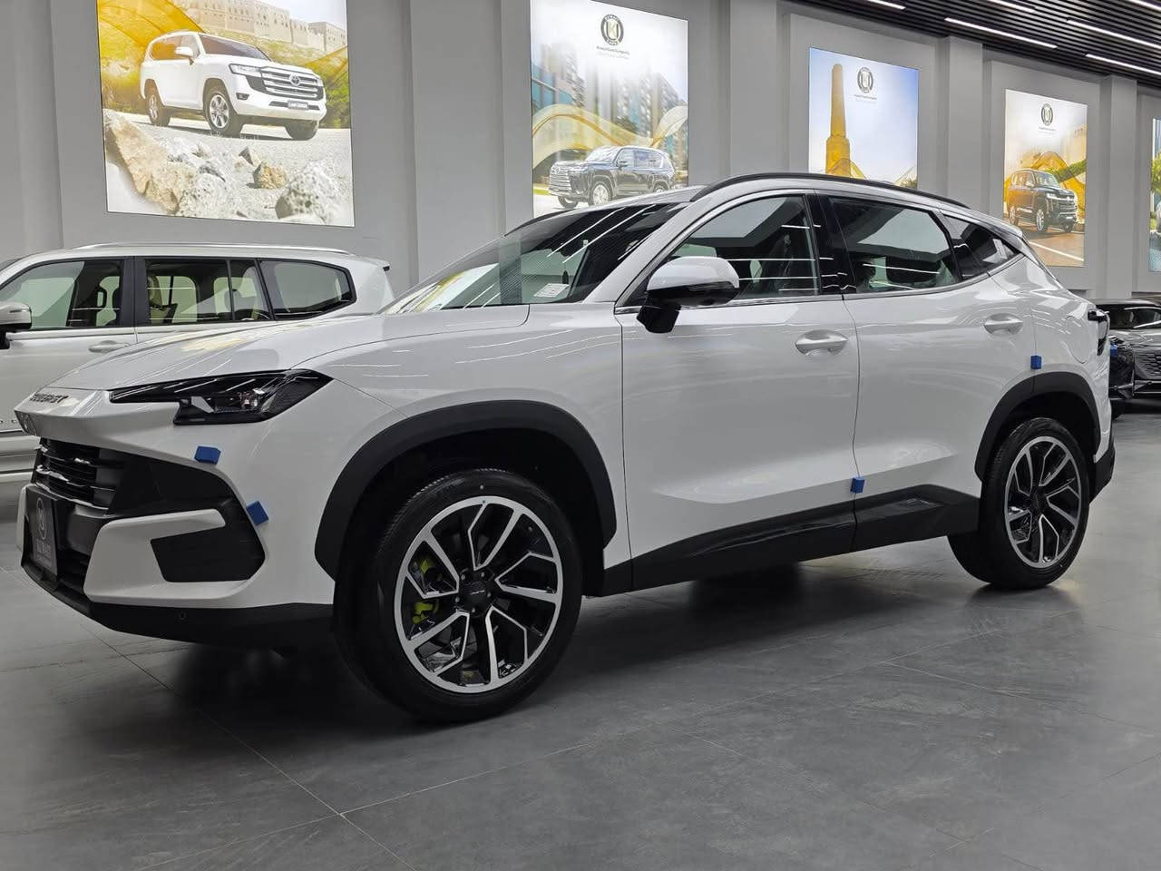 🚗 Soueast S06 Hybrid 2026 (Full Options)
📌 بەشی کوردی:
• جۆری ئۆتۆمبێل: Soueast S06
• مۆدێل: 2026
• بزوێنەر: هایبرید (بەنزین + کارەبا ⚡) - زۆر کەممەسرەف و بەهێز
• ڕەقەم: کاتی
• شوێن: هەولێر (سیارە)
• مواسەفات: فول مواسەفات (فول ئۆپشن)
✨ گرنگترین مواسەفاتەکان:
• بزوێنەری 1.5L Turbo پلاگ-ئین هایبرید لەگەڵ گێڕی پێشکەوتووی DHT.
• شاشەی گەورەی ناوەڕاست 15.6 ئینج (سیستەمی هۆشمەند).
• کامێرای 540 پلە (Panoramic 360 + دیمەنی ژێر ئۆتۆمبێل).
• سیستەمی دەنگی پێشکەوتووی SONY (8 بڵندگۆ).
• ویلی 20 ئینج سپۆرت.
• کوشنی چەرم، کارەبایی، لەگەڵ سیستەمی ساردکەرەوە (کاردەکات بە شەحن و بەنزین).
• سەقفی پانۆراما، لایتەکانی Matrix LED.
• شەحنکەرەوەی بێوایەری مۆبایل (50W Fast Charging).
• سیستەمی سەلامەتی (ڕاداری پێش و دوا، پاراستنی هێڵ، برێکی ئۆتۆماتیکی).
📌 القسم العربي:
• نوع السيارة: ساوایست Soueast S06
• الموديل: 2026
• المحرك: هجيني (بنزين + كهرباء ⚡) - اقتصادي جداً وقوي
• الرقم: رقم كاتي (مؤقت)
• الموقع: أربيل (سيارة)
• المواصفات: فول مواصفات (أعلى فئة)
✨ أبرز المواصفات:
• محرك 1.5L توربو پلاگ-إن هايبيرد مع ناقل حركة DHT المتطور.
• شاشة وسطية عملاقة مقاس 15.6 بوصة بنظام ذكي.
• كاميرا 540 درجة (محيطية 360 + رؤية الشاصي السفلي).
• نظام صوتي احترافي من SONY (8 سماعات).
• ويل كروم سبورت مقاس 20 إنش.
• كراسي جلد، تحكم كهربائي، مع نظام تبريد المقاعد.
• سقف بانوراما، إضاءة Matrix LED أمامية وخلفية.
• شاحن لاسلكي سريع للهاتف بقدرة 50 واط.
• أنظمة أمان متطورة (رادار أمامي وخلفي، تحديد المسار، فرملة طوارئ ذاتية).
📞 لۆ پەیوەندی و زانیاری زیاتر / للاستفسار والاتصال:
• ***********
• *********** أربيل, العراق
