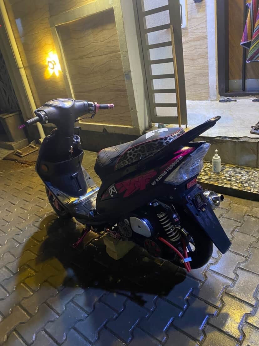 سلام عليكم درجه لبيع ماكس عدله مكاني الاعظميه رقم ***********درجه حلوه مثل مموضح بل صوره 
بيه كلجات رياضي 
عضميه سكليتر 
يدات وقبغ عنبار
فج وفلنجه رياضي
صدر وياله رياضي 
صلانصه
قبغ فلاوين
قطرت دقن 
قطرت اكسل
بكليات خلفي خليه 
امامي هم خليه
كشن سبايدر 
شيال رياضي 
ستاند صفح رياضي 
دبل خلفي 
وكفراته موشمه وهسه صابخ لحيه وترايش بلون كفر ناصبه درجه كلش حلوه 
سعر ٨٠٠وبيه مجال قليل  الاعظميه ***********
