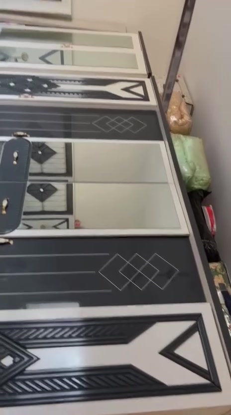 غرفه نوم للبيع ماليزيه كل ضرر مابيه   نضيفه كلش اخت الجديده ٩ قطع المكان المدائن الورديه قرب مدرسه عمر المختار السعر مليون وبيه مجال الاتصال واتساب فقط 0 777 190 9904
