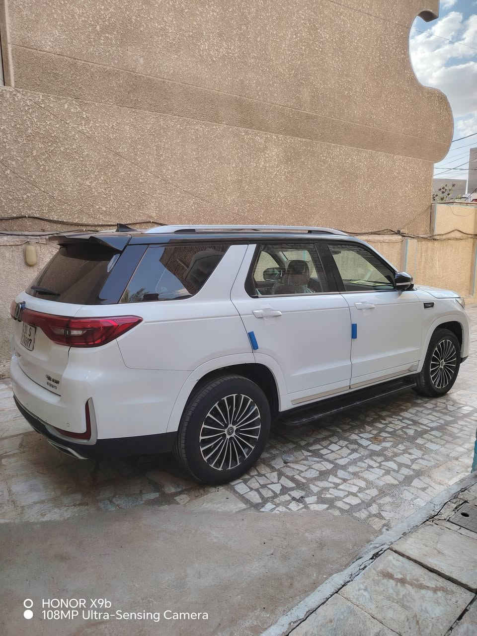 السلام عليكم
للبيع شانجان  CS 95 رويال  أعلى فئه دفع رباعي 

موديل 2022

السعر 189 

ماشيه السيارة 68 الف كيلو متر وقابل للزيادة 

شاشات لمس

صندوق كهرباء

رادارت + تحديد مسار

كشنات كهرباء وتدفئه وتبريد

قياده ذاتية

كاميرات 360 درجه

نظام كاميرات 3D

كاميرات مرايات جانبيه بدقة 4k

حساسات 360 درجه

هاند بريك دكمه

لايت وبك لايت LED

نظام للتحكم في الثبات.

نظام لمراقبة ضغط الهواء في الإطارات.

نظام التحذير عند مغادرة المسار.

نظام المساعدة عند صعود المرتفعات.

نظام منع الاصطدام.

نظام للتحكم في الانزلاق.

نظام الفرامل المانعة للانغلاق (ABS).

نظام للتحذير من الاصطدام الأمامي.

توزيع إلكتروني للفرامل.

نظام لمراقبة النقطة العمياء.

وسائد هوائية أمامية وجانبية.

نظام للتحكم في الثبات.

ذاكرة مقعد السائق

اضاءة محيطية

 رقم بغداد دولي بيع او مراوس حسب الاتفاق سعرها بيع ١٨٩ واذا مراوس ١٩٥ ورقه السياره عائليه ٧ راكب تبريد ثلج ثلاث قطع رقمي *********** وبي واتساب 

      بيها  وصيانة دورية داخل الشركة كل تبديل دهن وبعدها داخل ضمان بالشركة للسنة 2027

 والسونار مرفق في المنشور
