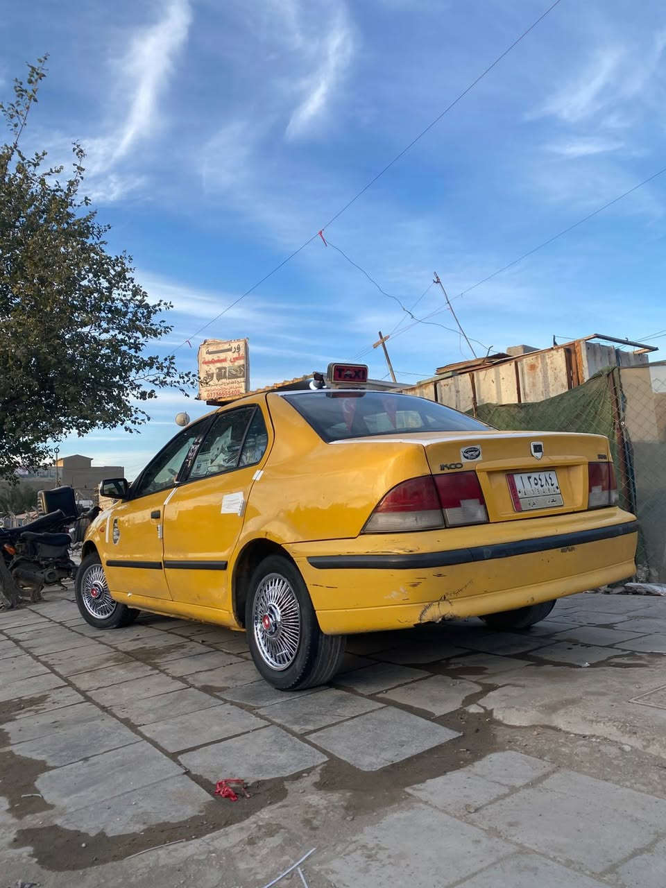 سمند 11 ناطقه للبيع مكينه كير مكفولات صدر خلفي امامي والكشر نضيف بغداد بسمي تحويل مباشر. العنوان بغداد حي لاعلام *********** السعر 32
