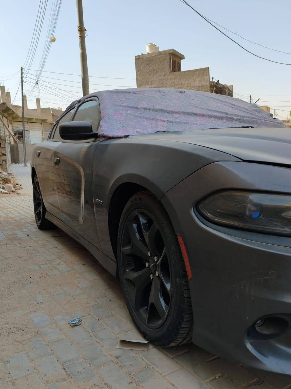 السلام عليكم
جارجر موديل 18 للبيع السيارة  

بيها صبخ مو ضربه اثر شخط بل صفحة وتبديل جاملخ امامي السيارة مكينتهة 5700 RT للستفسار عن السعر التصال بل رقم *********** مكان السيارة الجادرية
