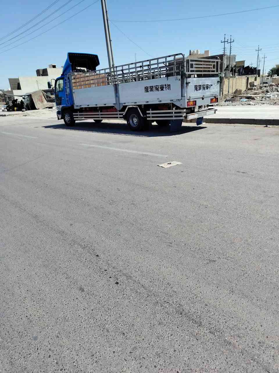 السلام عليكم هينوا انكر للبيع محرك 80عادي لاتبخير لاتنقيص بلاد سياره جهاز للعمل موديل 2001سياره بيه معمله تنزيل موديل وسياره كله مدفوعه كمرك مدفوع سياره خير من لله مكان ناصريه سوق الشيوخ ***********
