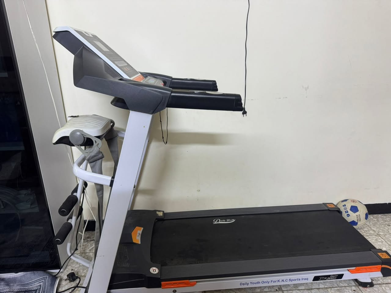 عندي جهاز جري للبيع جبلي و بي جهاز هزاز بنفس الوقت يتحمل لحد وزن ١٥٠ عملي و استخدام ٤ اشهر فقط بعده جديد اريده على سعر ٤٠٠ و بي مجال اقل 

+964 777 689 5110

للتواصل متواجدين على هذا الرقم واتساب او على الخط
