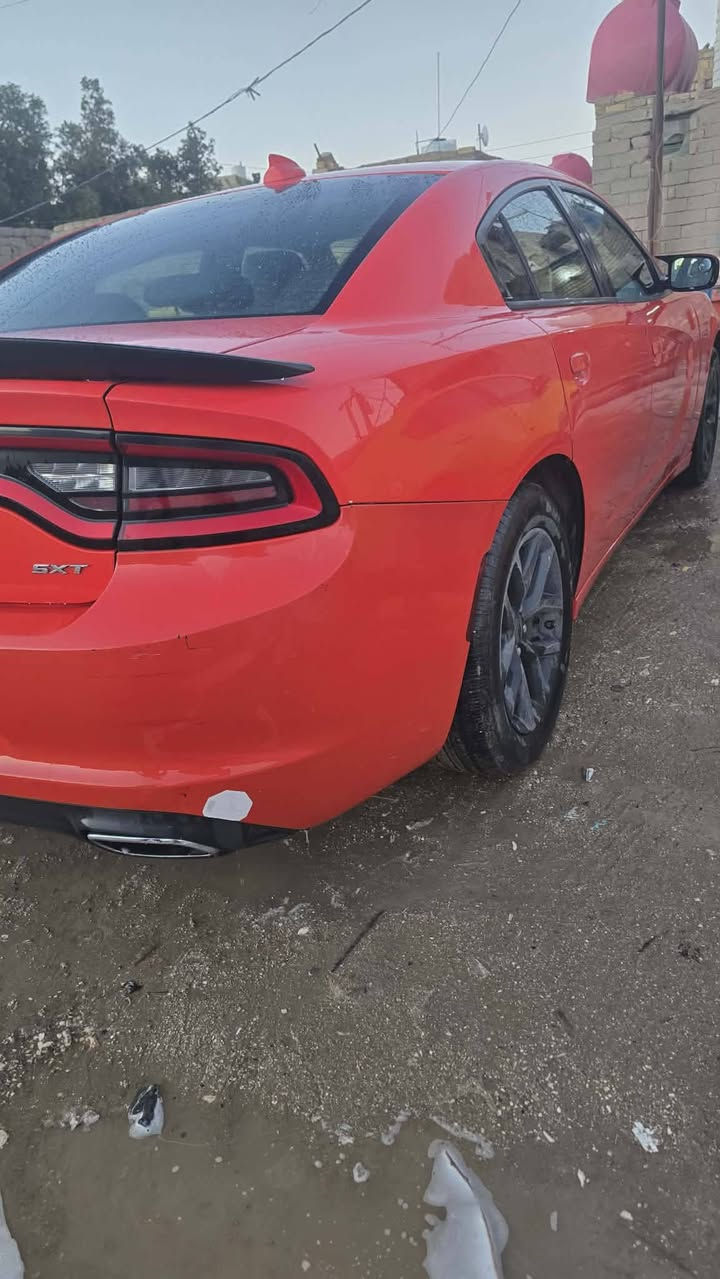 السلام عليكم للبيع جارجر 2020 أصل 17 رقم بغداد أجره خطها كربلاء ناصريه للبيع السياره كفاله عامه من الضربة والصبغ لونها ابلادي اي استفسار الاتصال على رقم صاحب السياره *********** / *********** السعر 207 مع المجال القليل مكان السياره ناصريه
