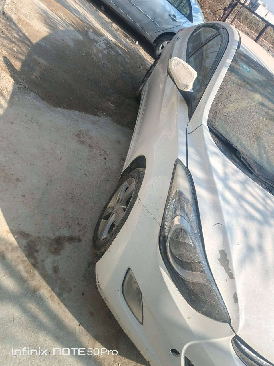 سلام عليكم
النترا 2013 خليجي 1600 رقم بغداد الجديد سيارة نظيفة  نص فول للتفاصيل أكثر اتصل 
المكان بغداد / أبو غريب 
السعر / 107 $
 ه‍ / ‏‪0783 889 0999‬‏
