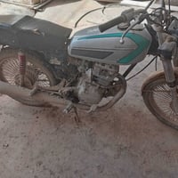 دراجه نامه للبيع موديل 2020بدون اوراق صارله 6سنوات عندي محرك نضيف يراد...