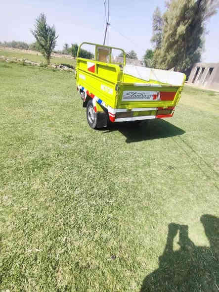 السلام عليكم ستوته للبيع جمره فحل موديل 16 محرك 23 اوراق اصولي كهربائيات شغاله تاير ضخم نكره سلف ستوته نضيفه شوفت عينك السعر خاص الاتصال او واتساب ***********
