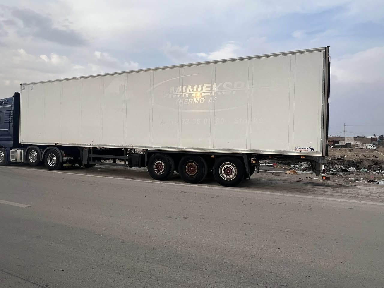 للبيع براد  شمتز  موديل 2015   سمك 5  جهاز كارير 1950 دسك عل بره  دخول جديد منفيس شمالي السعر 160ورقه        للاستفسار *********** العنوان بغداد
