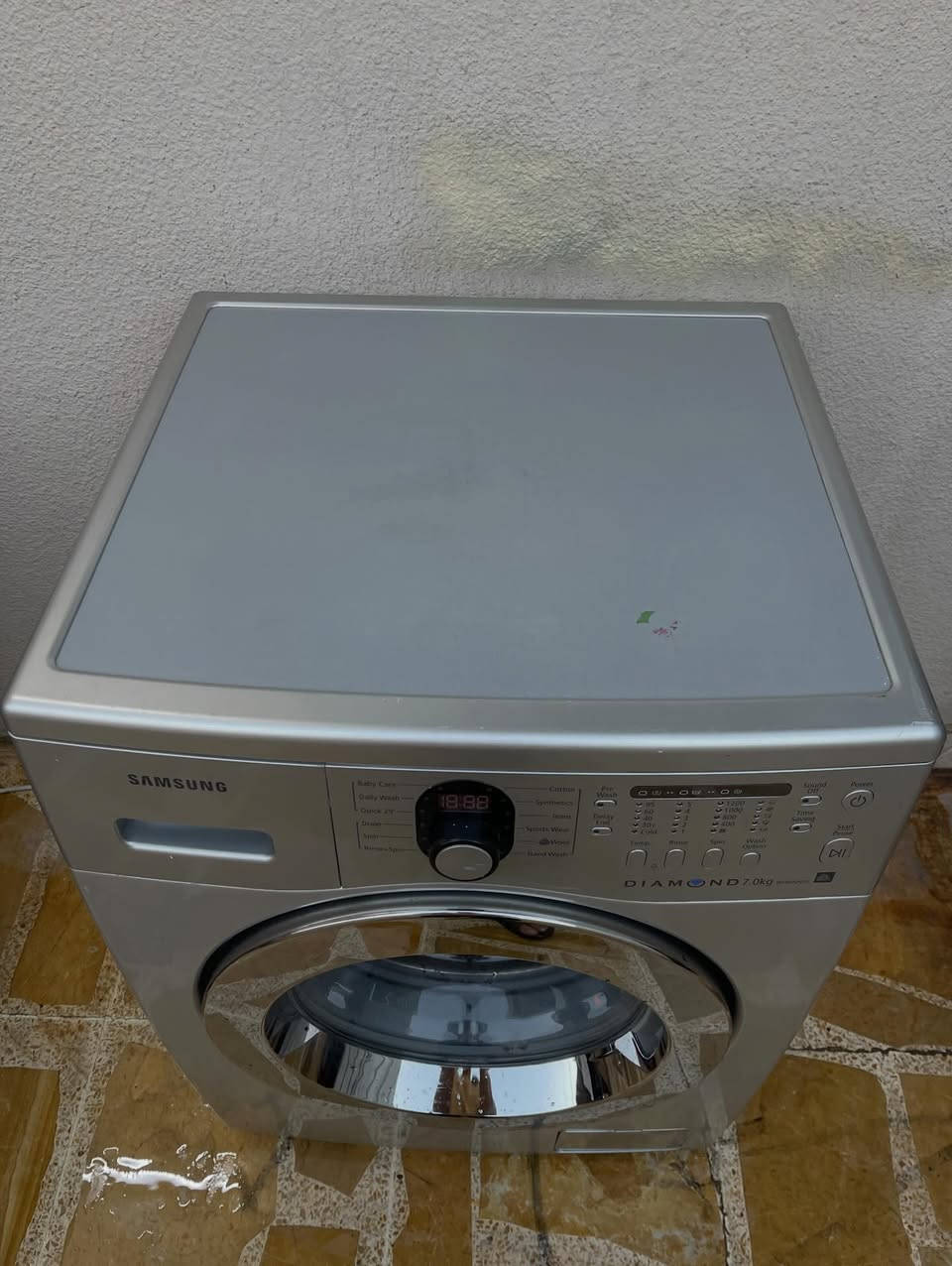 غسالة ملابس سامسونك جديد استعمال قليل 7 كغ للاستفسار الاتصال على الرقم ***********
