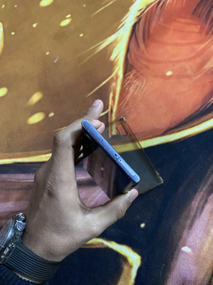 غالاكسي نوت 10 بلاس ذاكرة 265 رام 12 غيغا جهاز يخبل مبدل ضهر وبي كم فطر بالغلاس مابيه اي تأثير 
سعر 175 الف واتس اب او اتصال ***********
