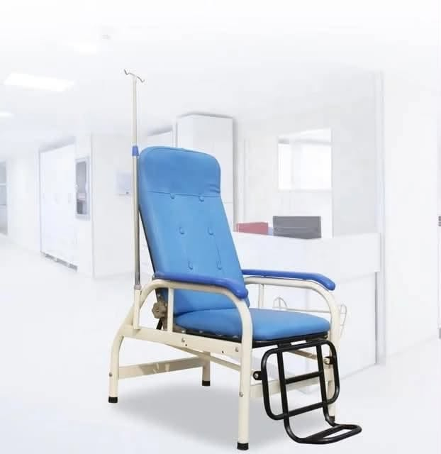 ميديكال بيوتي | Medical Beauty
الوكيل الحصري لـ شركة Aphrodite
تقدم لكم 
تصميم مريح ومسند ظهر مائل يقلل التوتر ويجعل جلسة سحب الدم أسهل وأكثر استقراراً للمريض .

هيكل قوي + مسند قدم ثابت + حامل جانبي يعطي أمان كامل أثناء الإجراء ويقلل حركة المريض .

خامات طبية تتحمل الاستخدام اليومي وسهل التعقيم مثالي للعيادات والمختبرات ذات العمل المستمر

اصلي ثقيل السعر(  250 الف )
للطلب واتساب ***********
