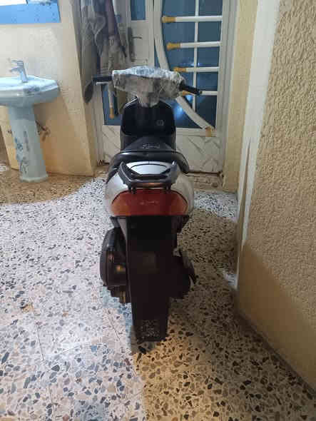 سلام عليكم
دراجه ساسوكي للبيع 
 دراجه نضيفه ما مفتوحه اوراق 
السعر 400المكان الماجديه  ***********
