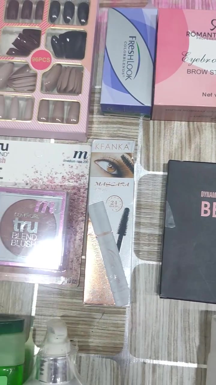 شلعه 30 قطعه تشمل اسفنجات طبطبه،برايمر,فونديشن،باودر،كونسيلر، شدو،جل حاجب،اعدسات،اضافر 96 اكرلك،ساعه يد،قلم حاجب ،كحل،تحديدشفه،واقي شمس،باليت شدو كوري،مسكاره،بلاشر ،خمس اقلام حمره ،اضائه بالفيتامين ، كلوس هدى بيوتي،قلب شفه بلاشر،تنت شيكلام،مقشر بشره،مرطب بشره كوري،لوشن جسم، شاور جسم كل هذا بسعر 25 الف 😍
التوصيل 3 الف جميع محافظات العراق 
شلعه رقم 2


**إذا كنت صاحب هذا الإعلان وتريد حذفه لأي سبب، رجاءا أرسل رسالة إلى الدعم الفني**
