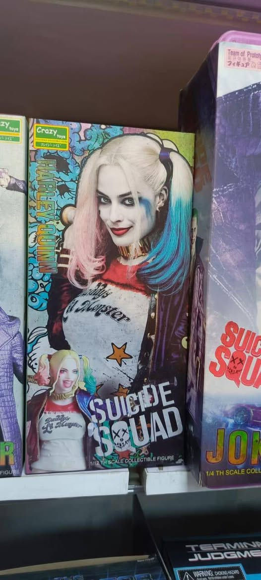 السعر 65 مع التوصيل  اخر قطع 
#الجوكر #هارلي كوين
إنتاج شركة Crazy Toys
#سعر نهائي. انتبهو شنو كاتب رجاءا سعر نهائي


**إذا كنت صاحب هذا الإعلان وتريد حذفه لأي سبب، رجاءا أرسل رسالة إلى الدعم الفني**
