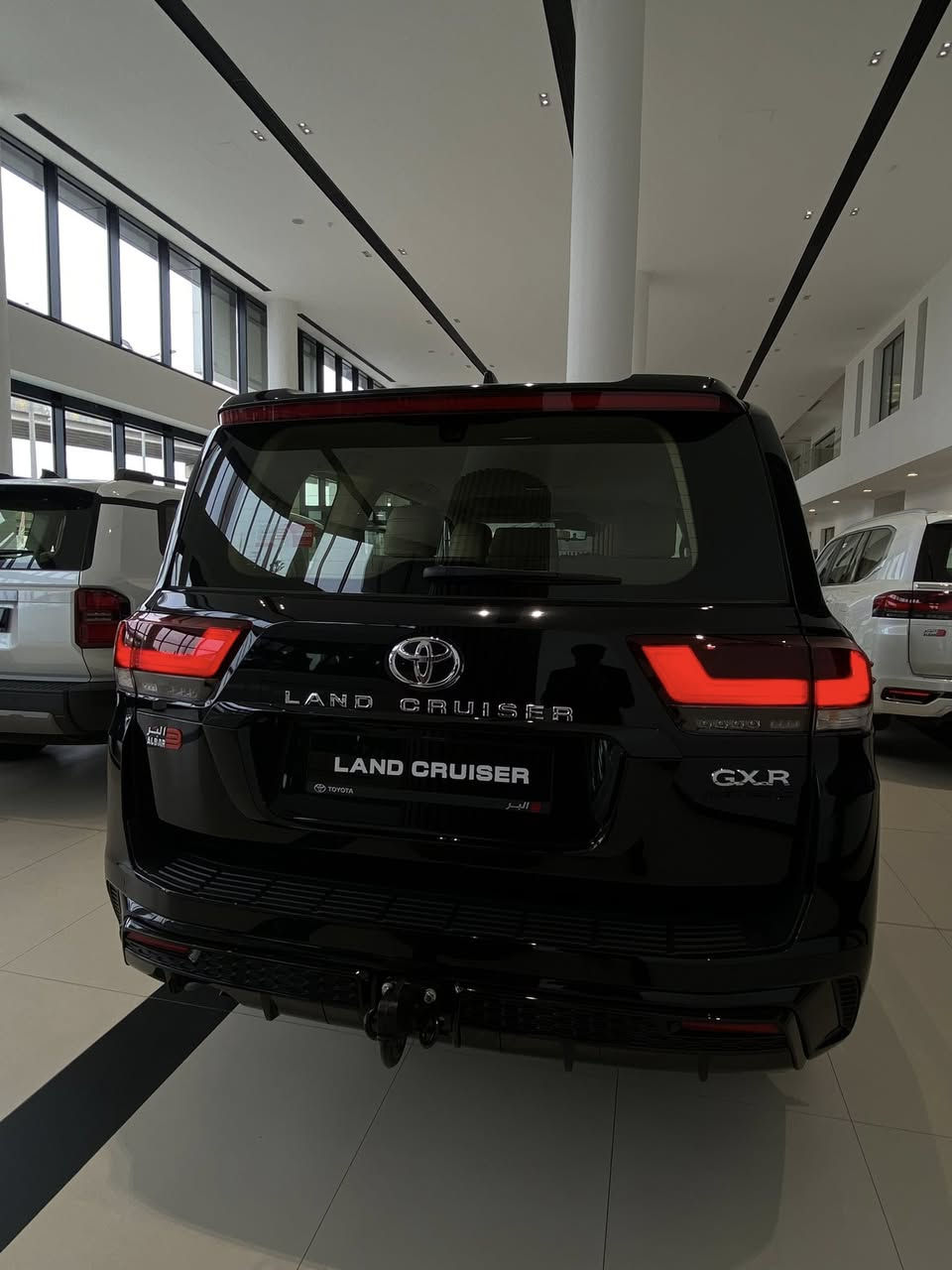 لاندكروزر gxr high limited black edition
السيارة موديل ٢٥ زيرو للبيع 
مواصفات السيارة 
فتحة سقف
مقاعد جلد
نظام سلامة تويوتا الجيل الثالث فول رادارت 
كامرات ٣٦٠ درجة 

للبيع للاستفسار التواصل عبر الرقم التالي
***********
