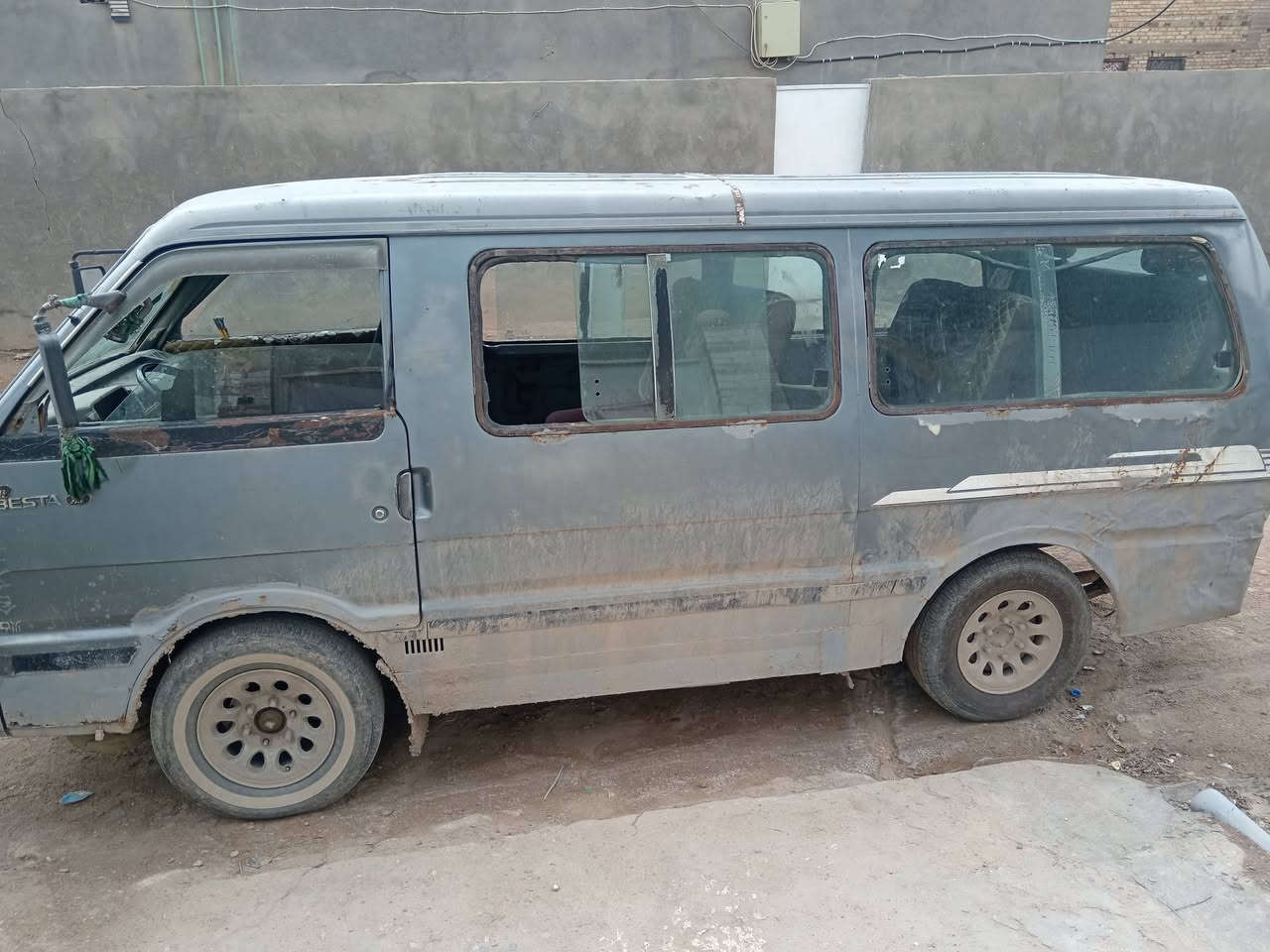 كيا بستا مديل 93 أبيع كوم حديد بدون سنويا سنويته ضايعه وعندي سنويه استنساخ السياره ابسمي  مكينه بيه خيط بخار مكاني ديوانيه ***********
السعر ١٣ وبيه مجال
كيا بستا مديل 93 أبيع كوم حديد بدون سنويا سنويته ضايعه وعندي سنويه استنساخ السياره ابسمي  مكينه بيه خيط بخار مكاني ديوانيه ***********
