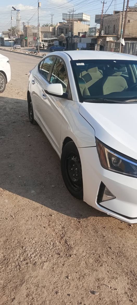 سلام عليكم النتره موديل 19 حادث جاملاغ خليفي وخسم البنيد طخه بي بغداد تحويل ثاني يوم عنوان بغداد الشرطه الخامسه ***********
