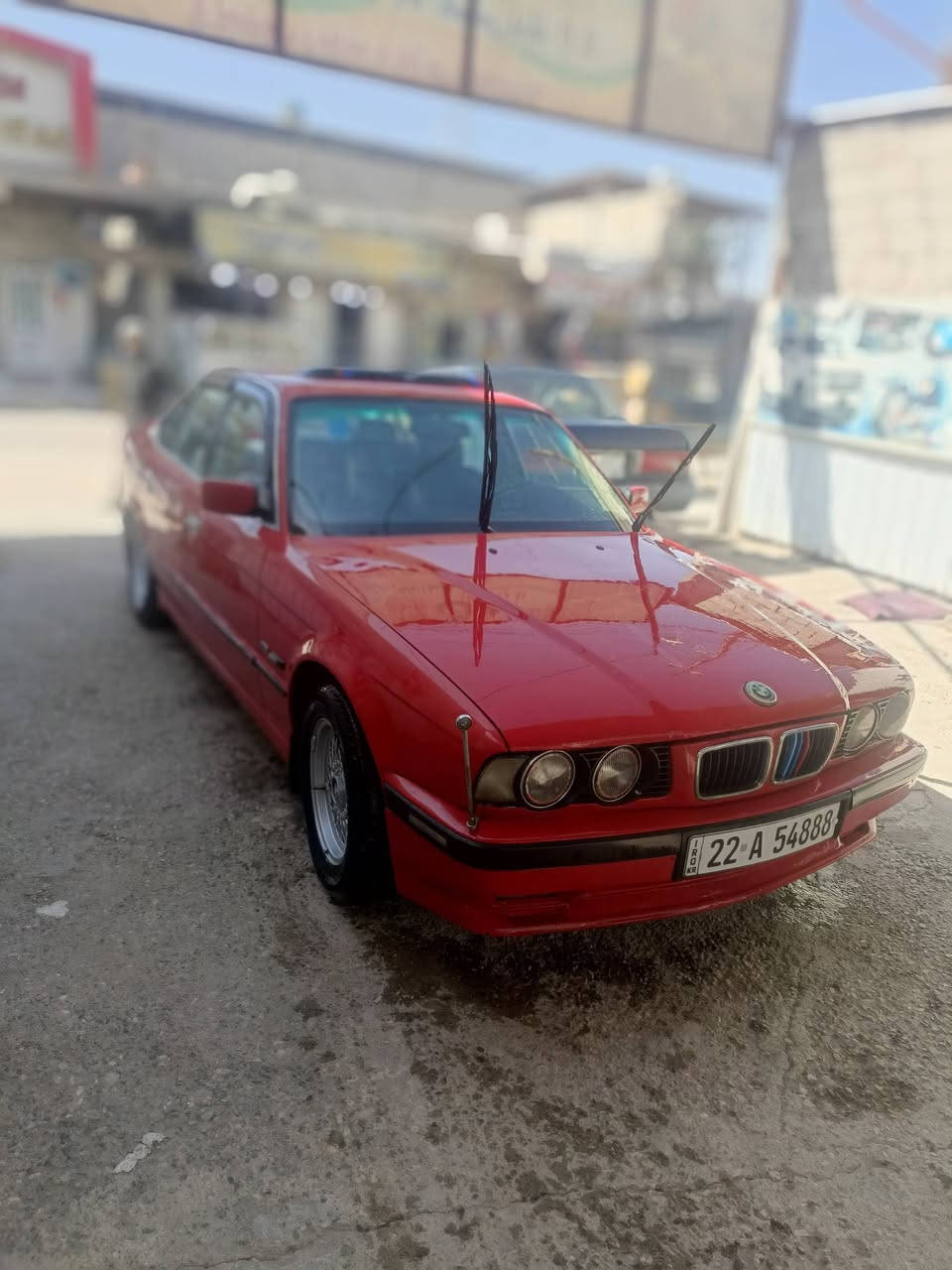 السلام عليكم ورحمه الله وبركاته بي ام دبليو 525  رقم شبه مميز سياره خير من الله تبريد ثلج غرفه نضافه فول مصبوغه عام جماليه تايرات 4جدد جواها ويلكب خليه جديد حداديه فول بيها فقط قبق الولفات يرادله تبديل يعبر دهن بسيط شرط لا تنقيص ولا تبخير المكينه ولكير يخبل لا تاخير ولا صفنه شلعه تخبل ولايرفلو تعبان يرادله تبديل السياره موجوده بالبصره  ولسياره سنويتها لل2030  وراعيها بطراف الحله بعون يريد تحويل وهاذ رقمي الي يحب يتواصل وياي ***********واذا اكو مراوس بسياره  صالون حسب القناعه يتفضل موجود فيس واتساب واتصال السعر 60 وبيها مجال قليل السياره متعوب عليها
