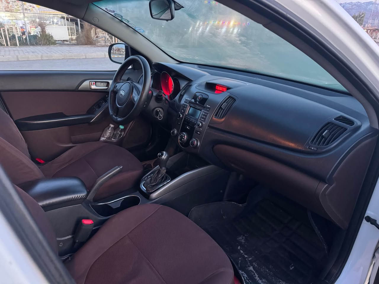 ***********….***********
کیا سیرتۆ مۆدیل2012نمونە لەجوانی ناوسوور خلیجی دبل گيڕ سبوخ و لێدرانی نیە دووجێ ی بچوک تعدیلی هەیە ڕەسمی سۆنەرکەم داناوە دەعامیەکانیشی سبوخ نیە پشت وپێشی کەبسە گيڕومەکینە بورغی بانەدراوە بەشەرت  سەنەوی تازەیە2028 تاخم یایەی نوێ یە تەبریت ساردوگەرم توندوتۆڵی بەشەرت.شوێن تەق تەق كويسينجاك, أربيل
