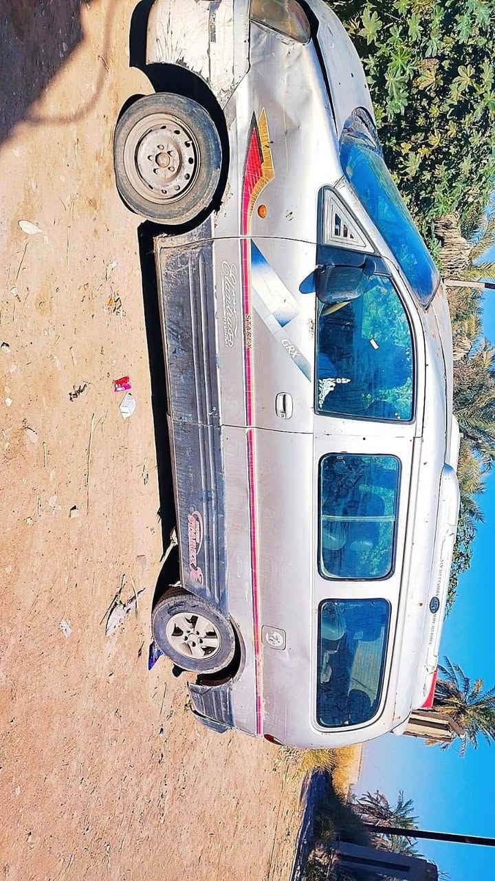 هاي السيارة للبيع وهذا رقم صاحب السيارة ليريد يعرف التفاصيل يتصل اني مجرد فاعل خير مو سيارتي
‎***********
