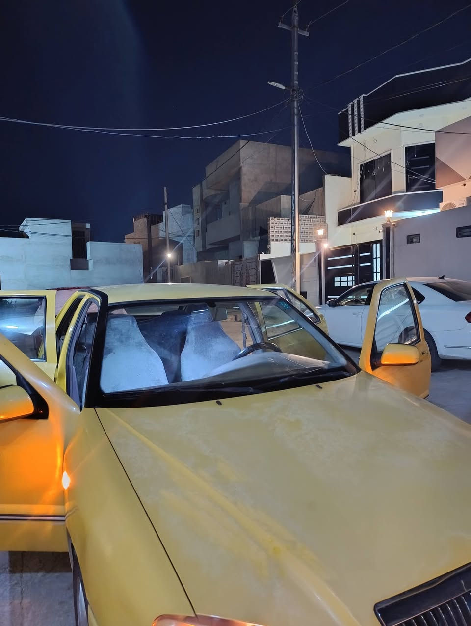 شيري كوين 2011 رقم نينوى انگليزي باسمي شرط الوكالة والتحويل كير ومحرك شرط الاصلي كابون ماستر قفل ريمون مركزي ابواب+جامات وضع شركة صبغ ما بيها نهائياً سنوية نافذة حتى 2030 غرامات صفر هيئة 66 الف للاستفسار الاتصال على الرقم ***********
