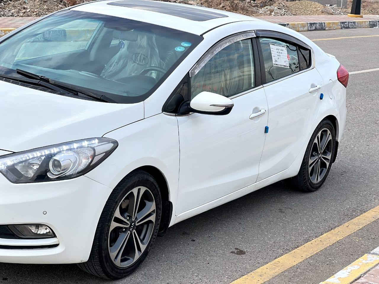 سيراتو 2013 خليجي
للبيع فقط

رقم اربيل الجديد باسمي تحويل ثاني يوم سياره بيها صبغ بنيد وجاملغ السياره حلوه وجديده مكينه 1.6 لا مفتوحه ولابيها تبخير ولا تنقيص السياره فول مواصفات 
1.فتحه سلايد
 2.تبرید قطعتين امامي +خلفي
 3.شفتات ستيرن
4.تخم تاير جديد
5.خمسه ويل كب 
 6.مري شفط
7.اشاير بل مري
8.تحكم ستيرن 
9.كير 6 نمر
10.مثبت سرعه
11.ثلاث انضمه قياده 
12.لايت اوتو 
14. 4  دسك
15.حساسات خلفي+ امامي
16.لد امامي+خلفي
17.كاعيه قماش
18.شاشه+ كامره
19.داخل اسود
كاربون بانزين بيها 
بعد بيها مواصفات. 
  
السعر ١١٣.
للتواصل... ***********

مكان السياره موصل
