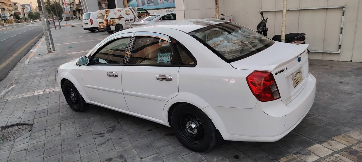 اوبترا موديل ١٢ رقم بغداد باسمي بدون صبغ بدون ضربه بيها بعض تكحيلات بسيطه قماره شوي مكشره ماشيه ١٥٠ تخم تاير باتري مشط ستيرن صدر امامي وخلفي كله جديد سعرها ٩٠ وبيها مجال بسيط ***********وتدللون
