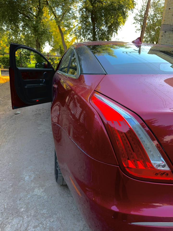 جاكور 2015 أنضــف جاكور بغداد  نضافتها 90‎%‎ مكفولة من أي حادث  رقمها بغداد ماشية 76 السعر خاص وفقط تواصل ع هذا الرقم .***********
مكان السيارة البيــاع .
