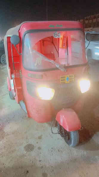 السلام عليكم تكتك 18 بلاديه من لدعاميه لجاملغ شرط تراي مال زيرو التكتك جانت مضمومه بيه فقط خياسات بلدوسه ومعمره ومصبوغه جاهزه عله اخر شي شغل وطلع اوراق كامله شرط الترقيم لاضربه ولا صبغ سعرهه 3850 تلث ملاين وثمنميه وخمسين 
عنواني بغداد الشعب ***********
