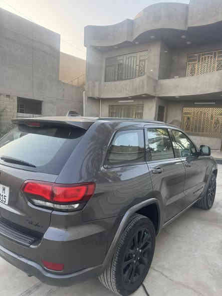 السلام عليكم للـبيع
Jeep Grand Cherokee Laredo L Black Top 2018
السياره  بدون اي قطعه تبديل
صبغ نص البنيد فقط ماشيه 67الف فقط
استفسار واتساب او اتصال ***********
.
المواصفات الأساسية:
• الموديل: Jeep Grand Cherokee
• الفئة: Laredo Black Top بلاك توب
• السنة: 2018
• المحرك: V6 سعة 3.6 لتر
.‎
*رقم بغداد بسمي تحويل مباشر
*شفتات سرعه
*جنطه كهرباء
*رادارات مانع تصادم
*اوتو ستوب خروج عن المسار
*تشغيل عن بعد
*شاشه كبيره لمس
‏‎* رادارات جانبيه خلفيه
‏‎* تحذير النقطة عمياء  .
‏‎* المصابيح الأمامية LED.
‏‎* كشافات الضباب LED.
‏‎* دخول ذكي.
‏‎* بصمة  للدخول الذكي.
‏‎* حساسات خلفية.
السعر المطلوب 220 وبيه مجال عنوانها بغداد المدائن قرب المحكمه
