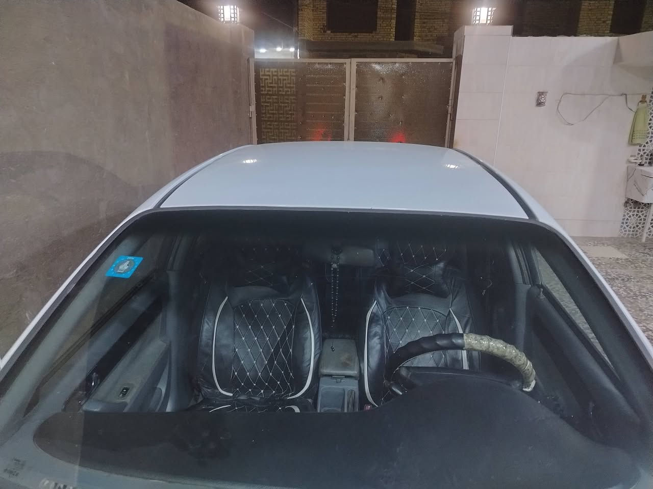 السلام عليكم اوبترا ٢٠١٢ للبيع في الكوت رقم بغداد بيهه قطعتين صبغ مكانات بارد قليله مكفوله من اي حادث داخل محرك كير تبريد تخم تاير صدر ٩٠٪ السعر ٧٥ وبيهه مجال قليل للاستفسار الاتصال ***********
