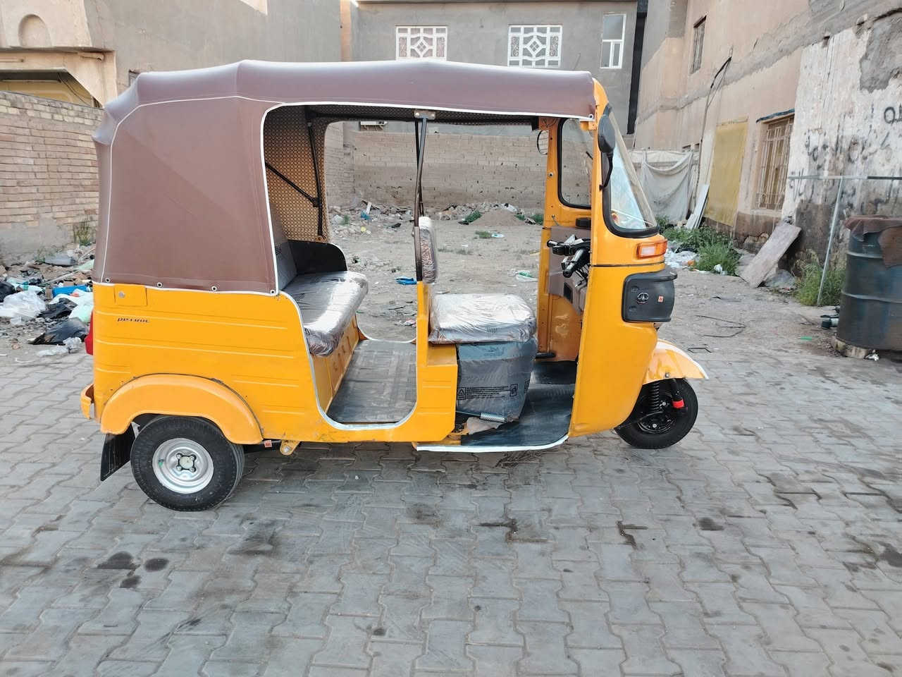 سلام عليكم تكتك للبيع موديل 19 رقم وسنويه واسط تكتك حلوه ونضيفه مل جناي رقم ***********
