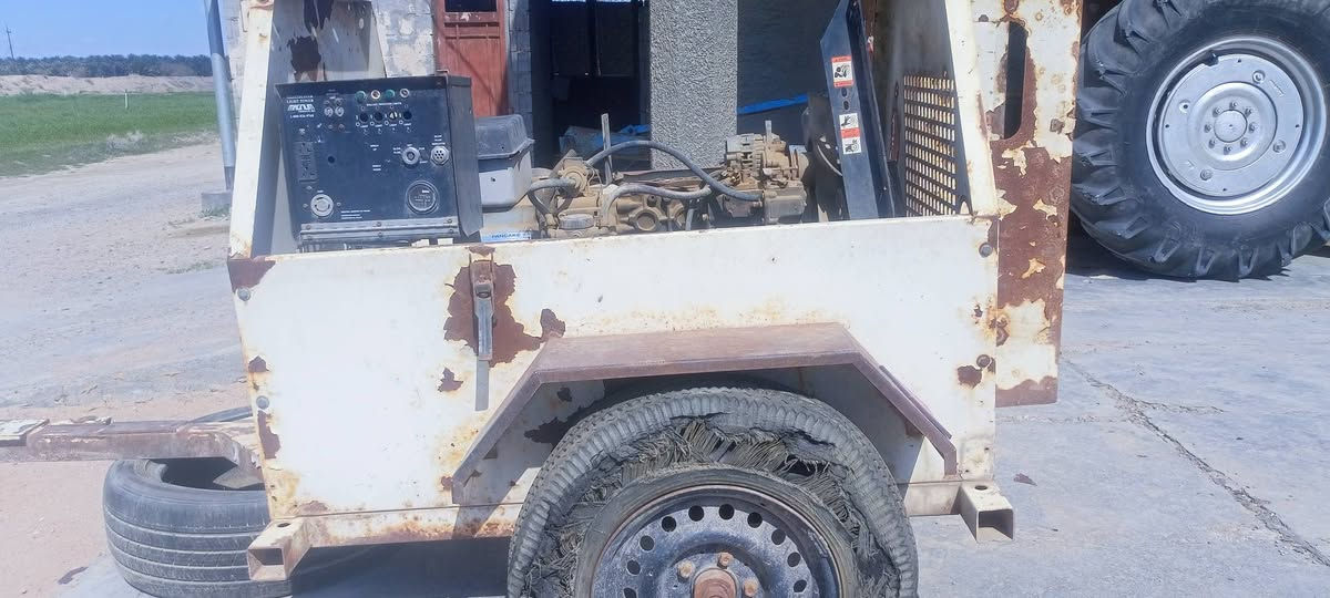 السلام عليكم مولد للبيع محرك كايم وياه محرك ثاني كل غراضه موجوده ما بيه نقص 6كيفي السعر 9وبيه مجال للستفسار الاتصال على الارقام التاليه ***********.  ***********
