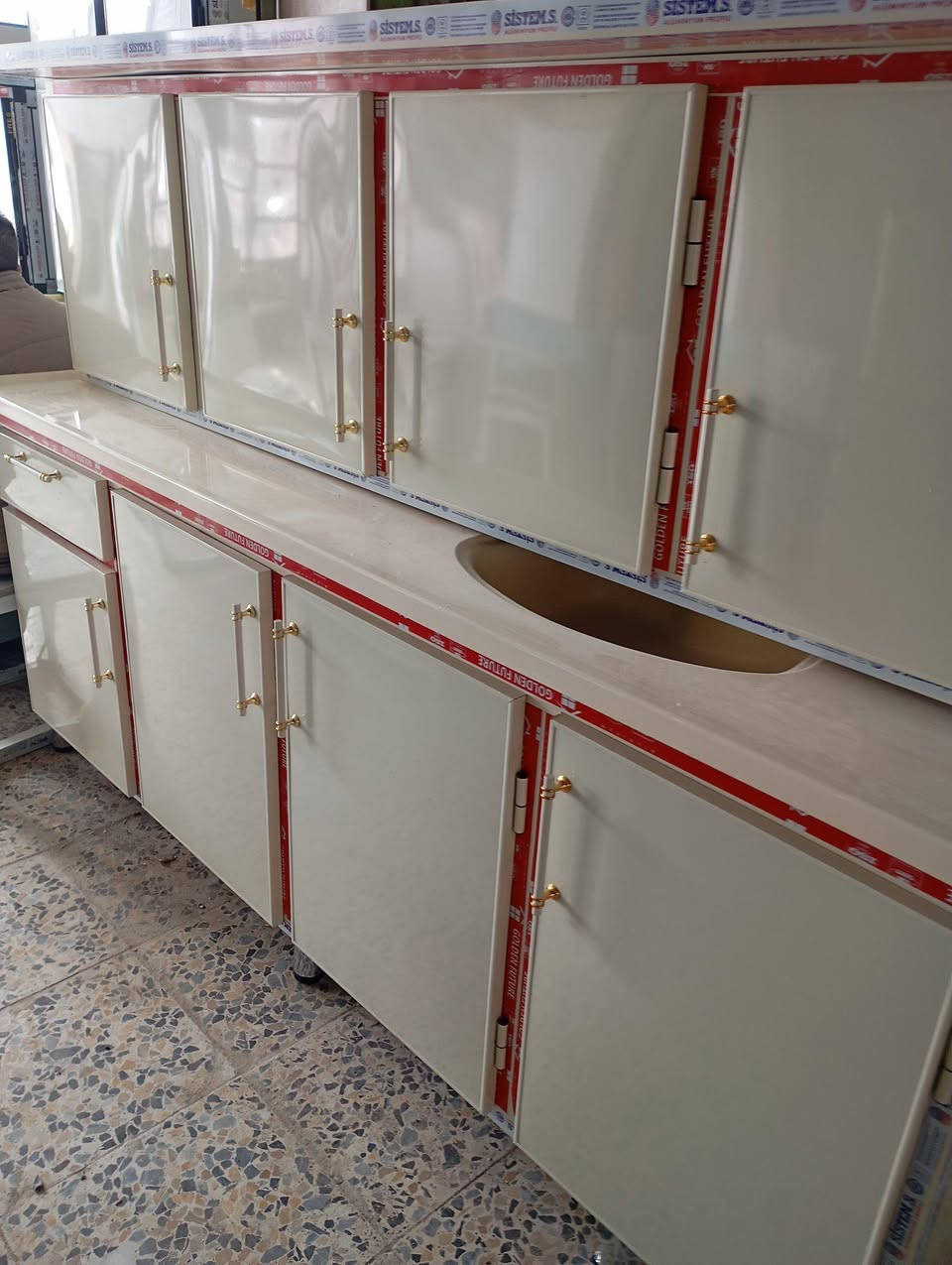 نستقبل القديم بالجديد مع الفرق كاونترات تركيه حسب الطلب 
نجف واتساب *********** النجف, العراق
