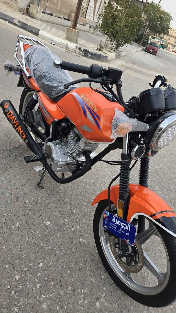 دايوان عضم موديل 2022 اوراق اصولي وكامله وبسمي وكيل ثامر خلخال الجوهره وصل معرض ثامر بسمي مباشر كبل احولك يم الوكيل كهربائيات كلها شغاله سلف هندر دبل اشاره بلادي لايت زنون عالي ناصي بك لايت بريكات أمامي خلفي كلهن شغالات والدراجه نضيفه ونضافته كدامكم بلصور رايدها 1225 وبيها مجال بسيط للشراي مكاني كربلاء اليريده يتصل ويدلل بخدمته 
***********
