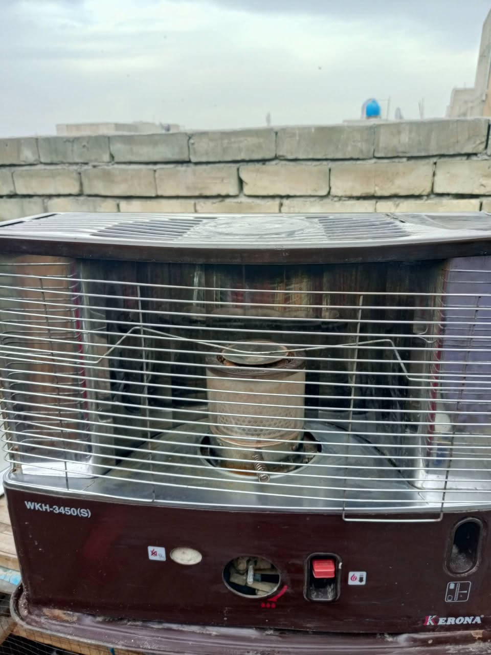 السلام عليكم ٤صوبات بيع شلع س ع ر ١٢٥ بيهم مجال نقص بس فتيل ***********
