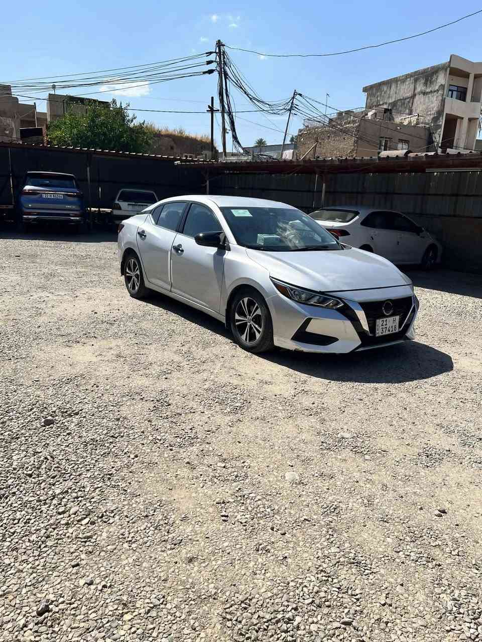 سنترا موديل 2020
ضرر باب سايق وجاملغ سايق كلش قليل بدون ايرباك فقط برده
امام وخلف كبس 
بطاقة بنزين موجود 
السياره باسمي شرط التحويل والغرامة
***********
