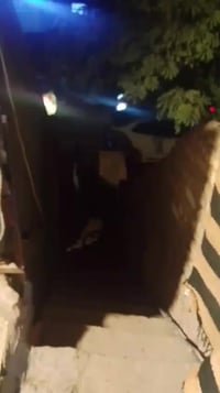 غرفة وصالة • طابق ثاني • قرب الأثوريين