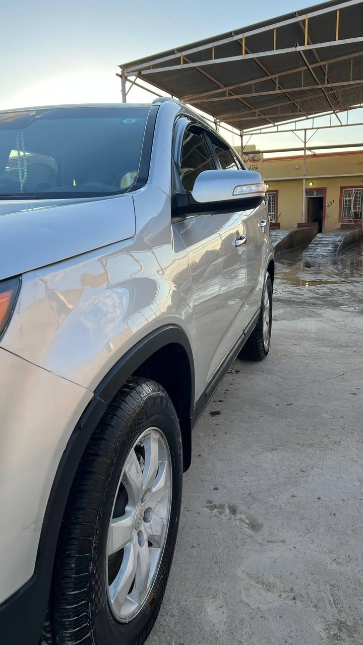 السلام عليكم
سورنتو وارد امريكي موديل 2012

 رقم صلاح الدين دولي باسمي

سبعه راكب
تحكمات ستيرن

اشاير بالمري

شاشه كامرا 

تبريد قطعتين

محرك 6

كير توماتيك 

تبريد تدفئه شرط 

للون سلفر

سياره جاهزه 

صدر إطارات جديد

ماشيه 122 الف حقيقي

البوند فقط مرشوش

السيارة جديدة

مكاني شرقاط 

سعر 145 

***********
