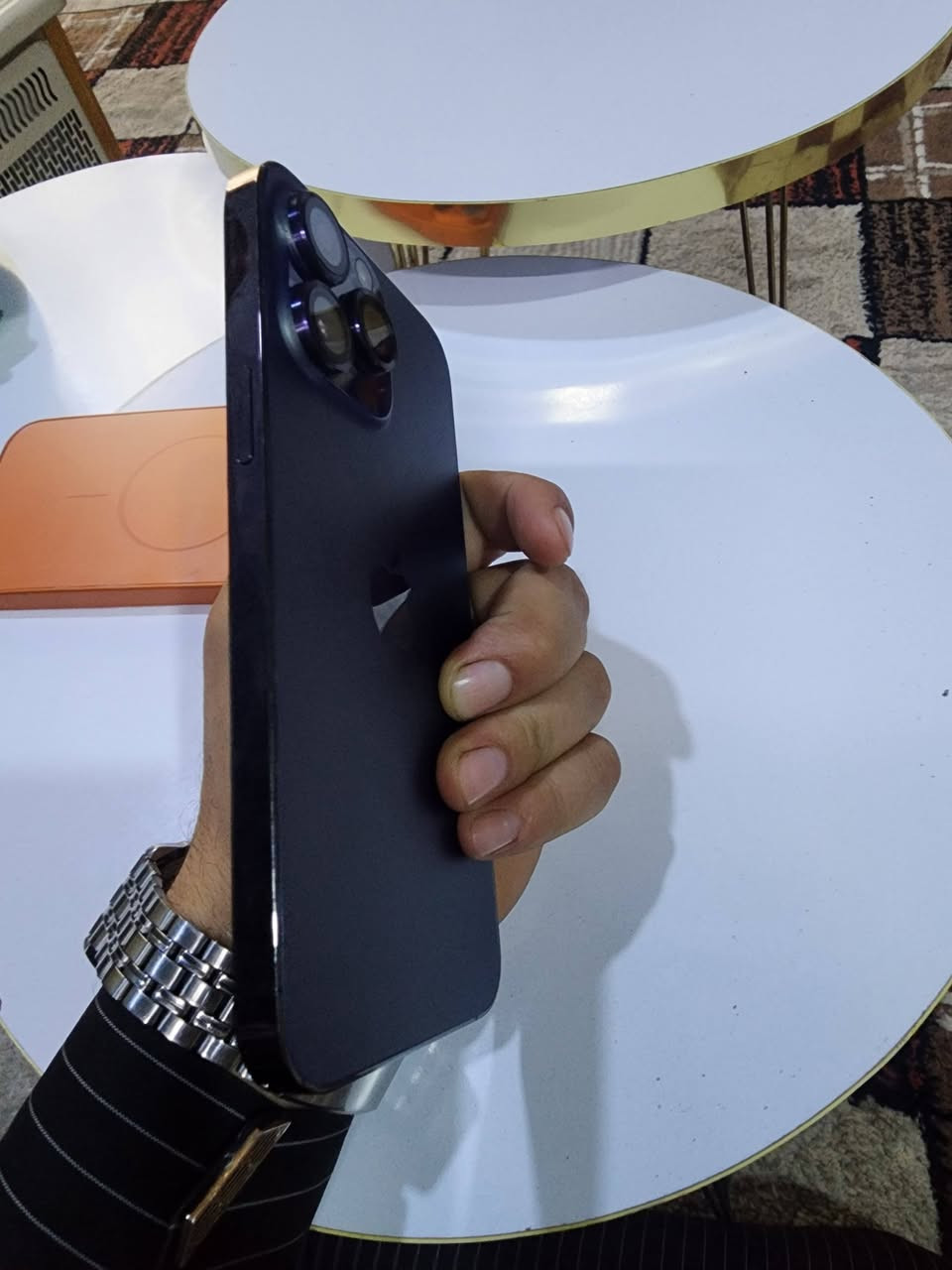 ايفون 14 برو ماكس
الجهاز مستبدل شاشه 3 خيارات نوعيه زينه
 و بطاريه 
دبل خط 2
بطاريه 100
نضافه الجهاز زلق ما بيه ما عده المذكور التبديل
حاله الشاصي 100 زلق ما بيه 
السعر ب 600 وبي مجال
العنوان بغداد الشعب 
الرقم ***********
