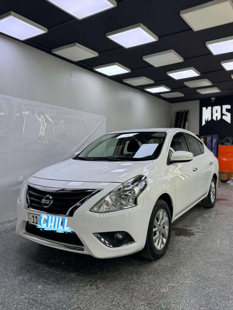 السلام عليكم. 
للبيع نيسان سني 
موديل 2023 
فول مواصفات 
بصمة 
شاشة
كامرة اصلية 
دشبول ليزري قطعتين 
مري شفط 
قطعتين تبريد 
4 جام كهرباء 
ويل كب 
اشارة بالمراية 
سبايدر 
حساسات 
بروجكتر امامي 
ماشيه 45 الف كيلو 
السيارة كفالة من صبغ وضربة والبارد 
العنوان بغداد الكرادة 
السعر 128 وبيهة مجال بسيط. 
للاستفسار ***********
