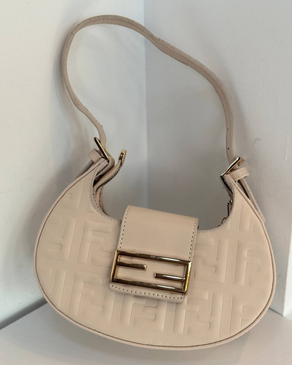 جنط نسائي 
سعر المفرد 15 آلاف دينار
سعر الدرزن 120 ألف ألف دينار
قياس 14 × 24 سم 
واتس اب :***********
واتس اب :***********
