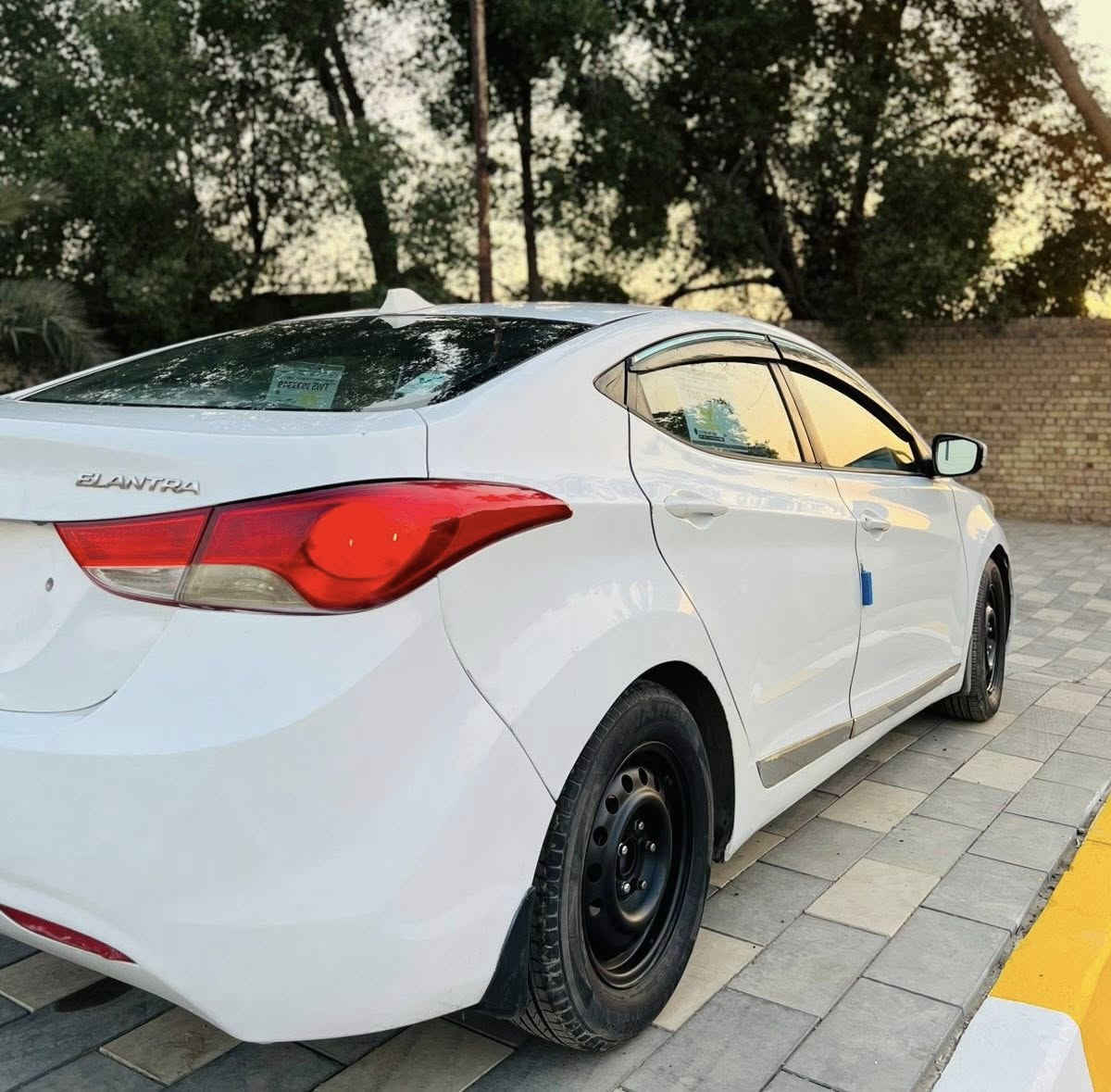 النترا  موديل  2013  مكينه و كير و حداديه و تبريد كفاله وارد خليجي  رقم بغداد تحويل مباشر 
السعر 87 وبيه مجال بصيط حجم المحرك 
1800 دوش ملاحضه السياره جاهزه من كلشي 

‭0776 463 8092‬
