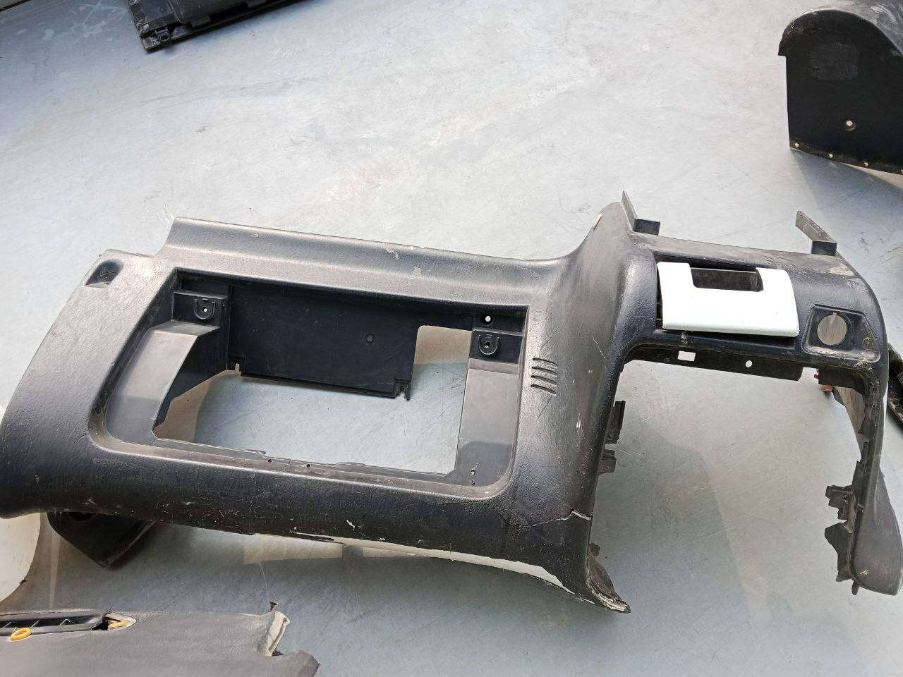 دشبول سيفيا كامل للبيع السعر ١٢٠ وبيه مجال مكاني المحاويل المشروع ***********
