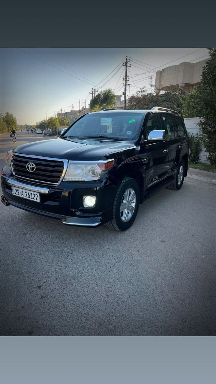 🧿🧿🧿
تحية طيبة اخوان الاعزاء ❤️

تقبل الله صيامكم و قيامكم صوما مقبولا وافطارا شهيا

تویوتا لاندکروز 2010 جکسارە GXR 
محدثه 2014 

فوول مواصفات سعودی .. 

ماشیه 144 الف حقیقی شرط .. 
رقم اربيل انكليزي سنويه وهزه جديده
بسمي تحويل ثاني يوم 

سعر : 305و بيهة مجال 

موبایل : ***********📲
☎️
مکان : بغداد (الكراده )مرکز المدینە 🏠

( فتحە ،'ثلاجه  ،، بصمە ،، شاشە کبیر و کامیرا ،، و داخل بیجی داخلها ماشاالله حیل جدیدە ،، تبرید مرکزی ،، حساسات امامی و خلفی... و باقی مواصفات جکسارە المعروفە ) 

اخوان سیارە بیها بس قطعە وحدە  صبوغ (بنيدفقط) حلوە سیارە 

گیر و المحرک ما مفتوحە بشرط بدون خلل بدون بخار بدون صوت بشرط کلشی .. 🙏🏻

تخم تایر جدید ... 

صدر و حدادیە جدیدە بشرط بدون نقص ..

.. 

اخوان سیارە حیل حیل جدیدە لا نقص و لااي  مصرف بیها ..
وبلخير لصير من نصيبه😘❤️
