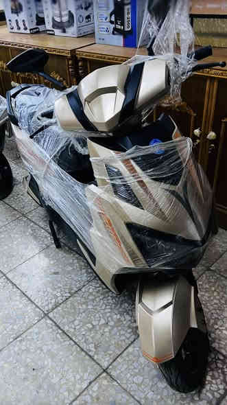 سلام عليكم.   مع كل دراجه ضمان سنه ونص.  الصفره  800 
الرصاصيه لبيها درع 870

الذهبيه 900 يوجد توصيل داخل بغداد الرقم  ***********
