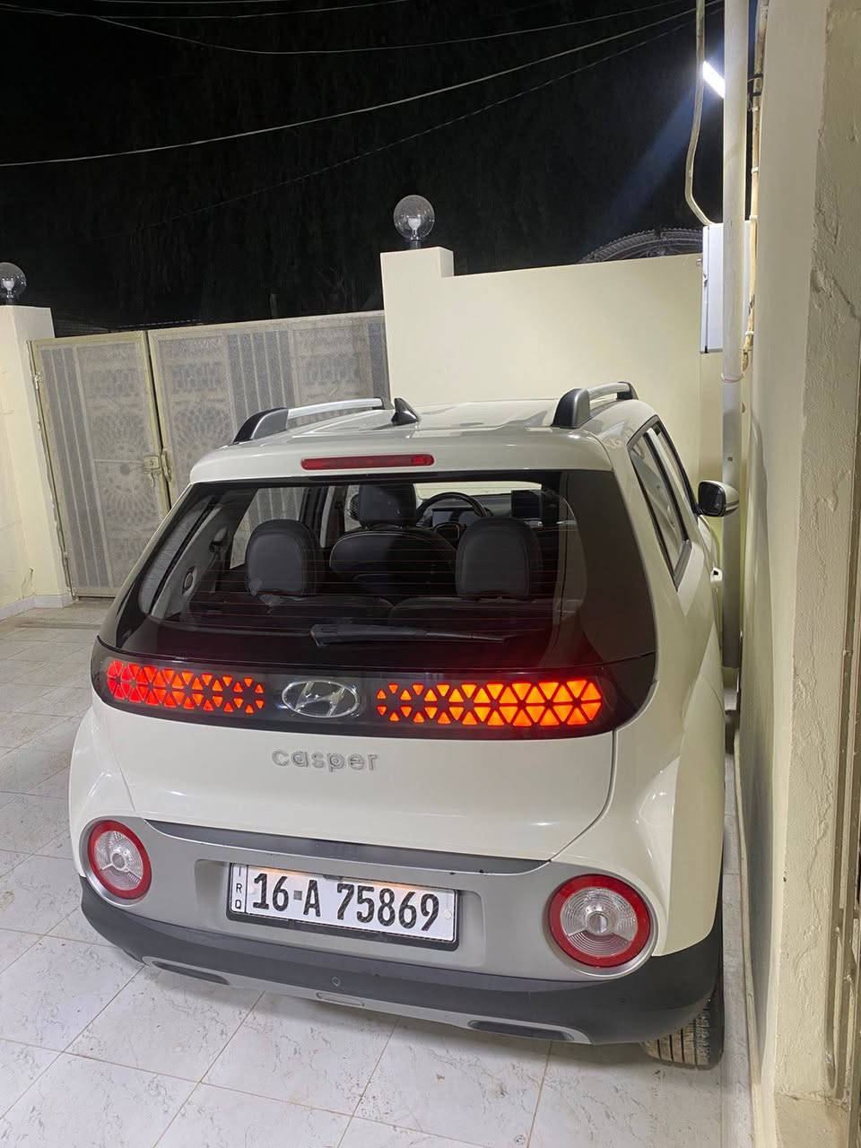 🚗 للبيع – هونداي كاسبر 2022

🔹 النوع: Hyundai Casper
🔹 الموديل: 2022
🔹 اللون: أبيض
🔹 المسافة المقطوعة: 25,000 كم
🔹 المحرك: 3 سلندر تيربو 1400 🚀
🔹 الرقم: مرقم قادسية وبأسمي – تحويل مباشر

✨ المواصفات:
✔️ تدفئة + تبريد كراسي
✔️ تحكم بالسرعة (Cruise Control)
✔️ لايت زنون
✔️ حمالات سقف
✔️ شاشة كبيرة
✔️ فتحة سقف
✔️ مرايا كهرباء
✔️ تحكم بالمسجل من المقود
✔️ رادار أمامي وجانبي وخلفي
✔️ كامرة خلفية
✔️ إشارات بالمرايا
✔️ حساسات تجاوز
✔️ حساسات خلفية
✔️ قيادة آلية
✔️ نظام تحديد المسار
✔️ تشغيل بصمة
✔️ تشغيل عن بعد
✔️ 5 وضعيات قيادة

⚠️ ملاحظة:
حادثها خفيف – تبديل جام لغ أمامي وقبق الجنطة صبغ
بدون إيرباغ وبدون دواخل.

💰 السعر: 92 ورقة وبها مجال بسيط

📍 الموقع: الديوانية – المركز

📞 للاستفسار:
واتساب: ***********
اتصال: ***********
